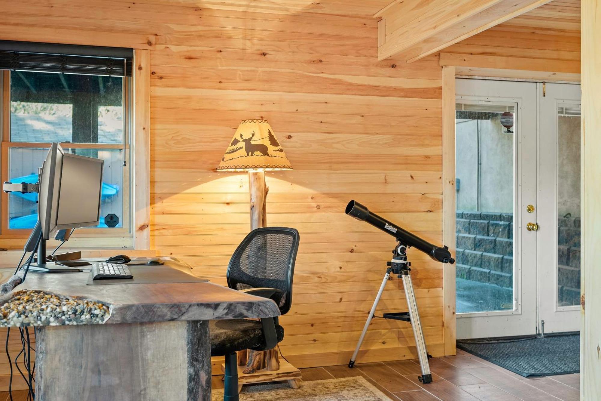 Deer Haven Cabin By Avantstay Waterfront Dock Firepit Holiday home Long Pond