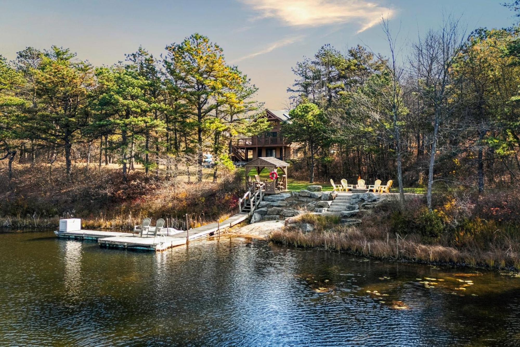 Deer Haven Cabin By Avantstay Waterfront Dock Firepit Long Pond
