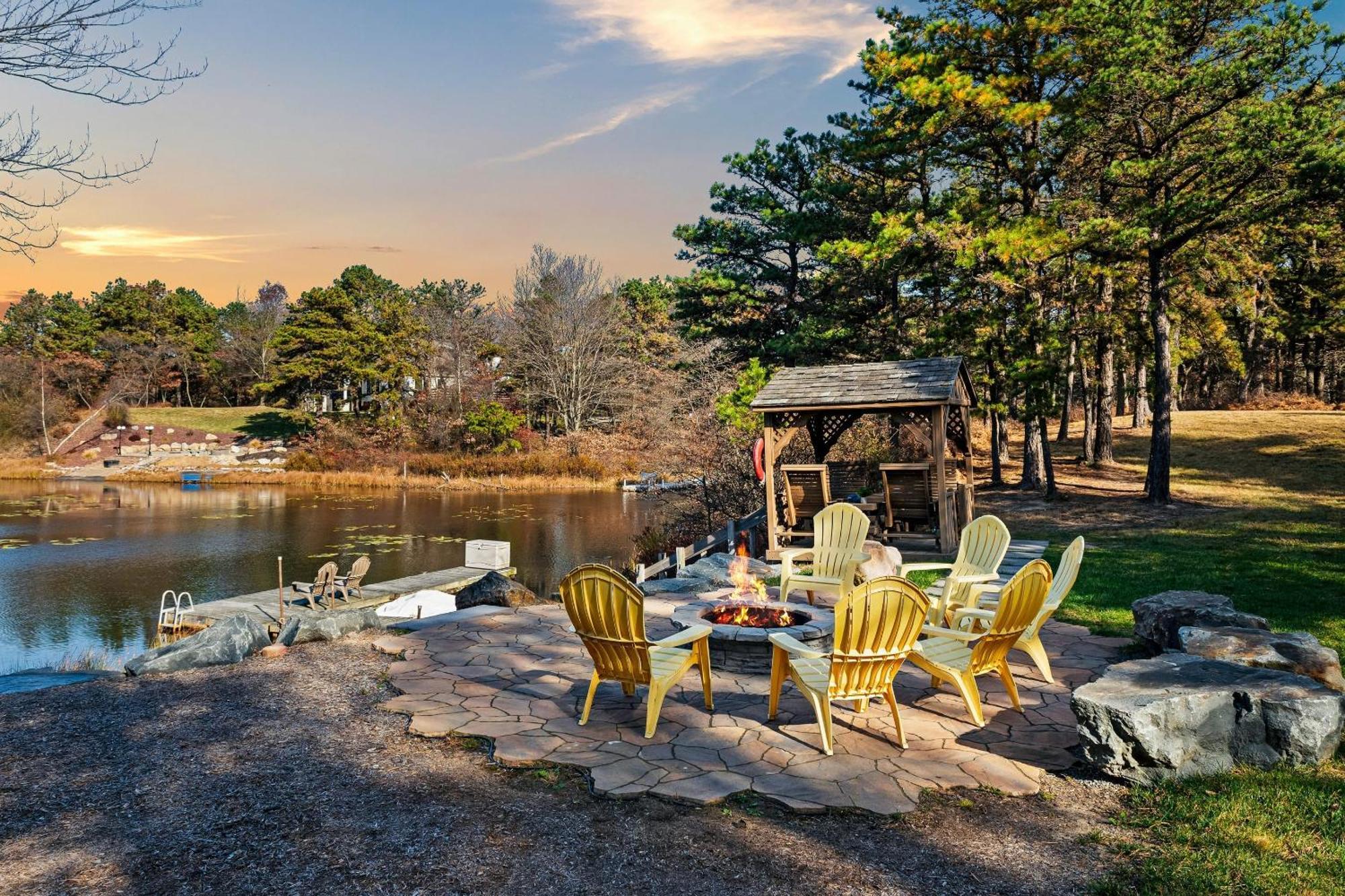 Deer Haven Cabin By Avantstay Waterfront Dock Firepit
