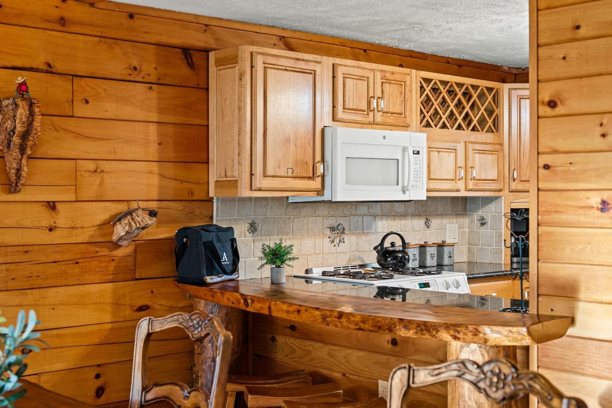 Deer Haven Cabin By Avantstay Waterfront Dock Firepit *